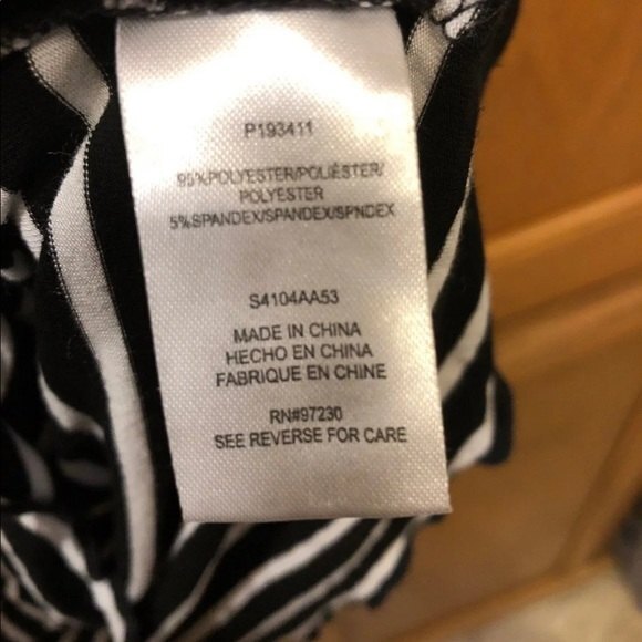 Almost famous juniors size large blouse - Picture 4 of 5